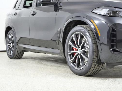 Black Sapphire Metallic 2026 BMW X5 PHEV xDrive50e