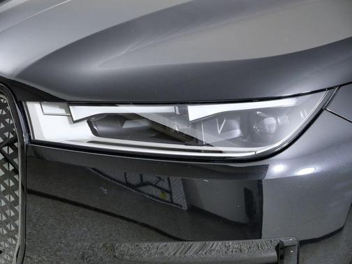 2025 BMW iX xDrive50