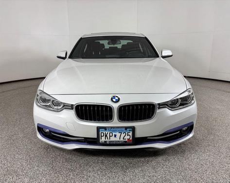 White Metallic 2017 BMW 330 xDrive