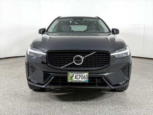 2024 Volvo XC60 B5 Plus Dark Theme