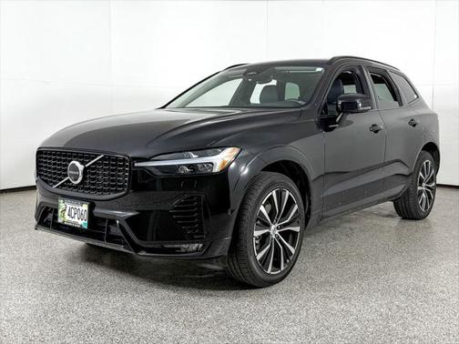 2024 Volvo XC60 B5 Plus Dark Theme
