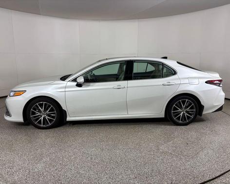 Wind Chill Pearl 2023 Toyota Camry XLE