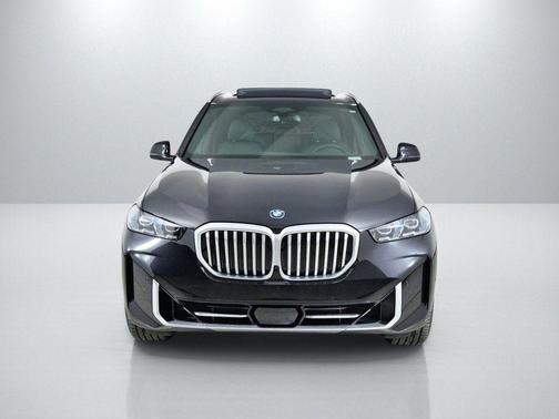 Black Sapphire Metallic 2026 BMW X5 PHEV xDrive50e