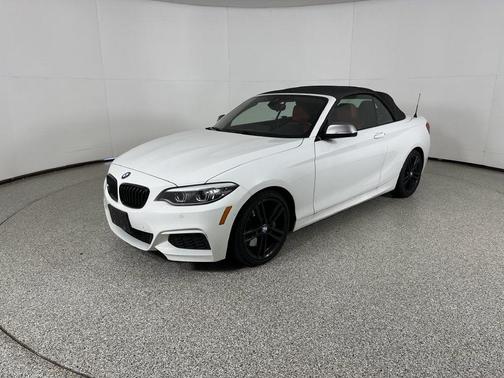 Alpine White 2018 BMW M240 i xDrive