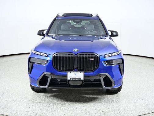 2025 BMW X7 M60i