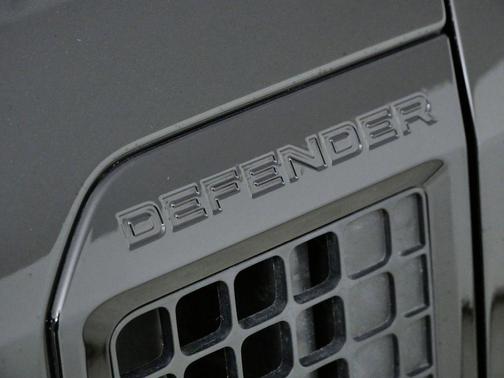Santorini Black Metallic 2024 Land Rover Defender 110 V8
