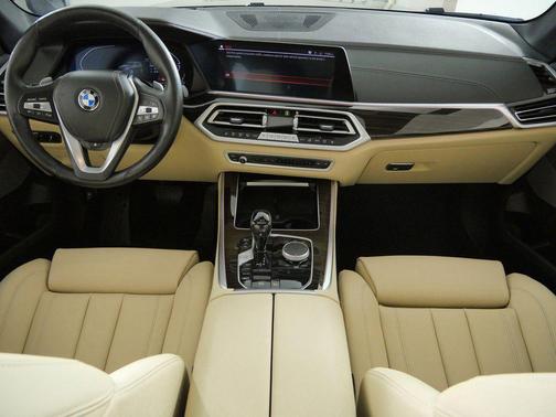 Manhattan Green Metallic 2021 BMW X5 xDrive40i