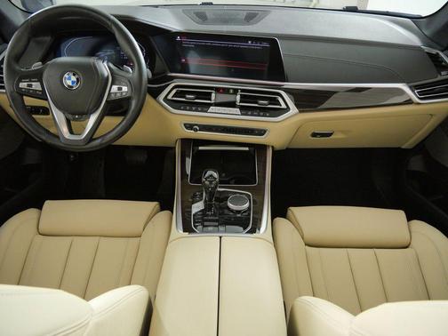 Manhattan Green Metallic 2021 BMW X5 xDrive40i