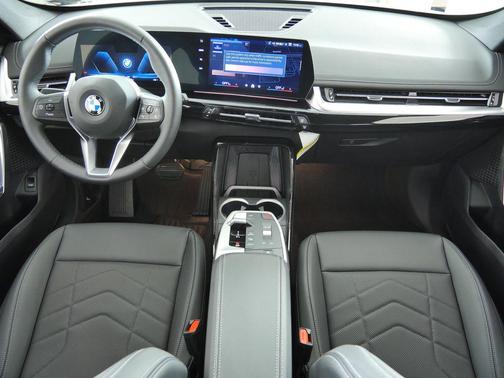 Alpine White 2026 BMW X1 xDrive28i