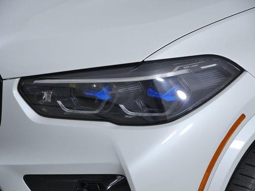 Mineral White Metallic 2023 BMW X5 M Base