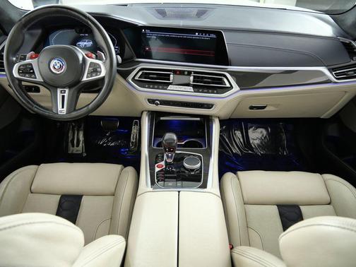 Mineral White Metallic 2023 BMW X5 M Base