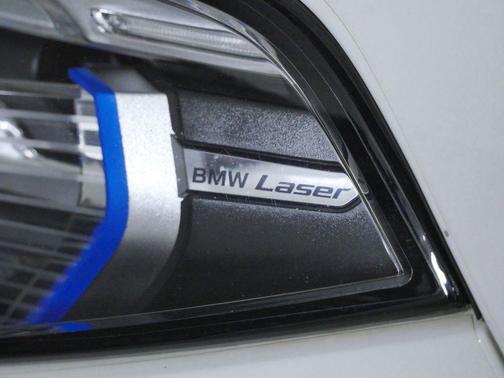 Alpine White 2022 BMW X7 M50i