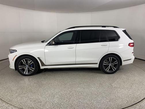 Alpine White 2022 BMW X7 M50i