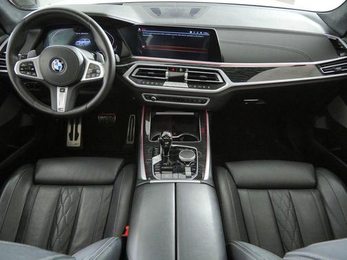 Alpine White 2022 BMW X7 M50i