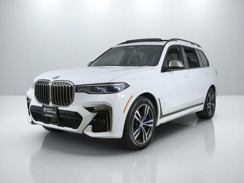 Alpine White 2022 BMW X7 M50i