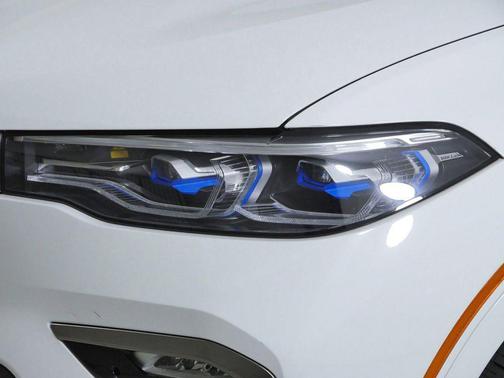 Alpine White 2022 BMW X7 M50i