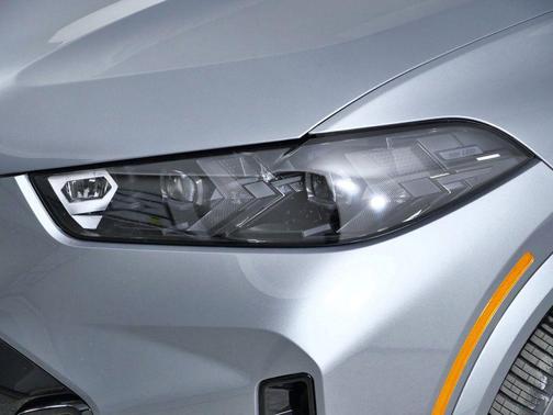 Gray Metallic 2026 BMW X5 xDrive40i