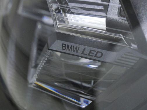 Black Sapphire Metallic 2023 BMW X4 M40i