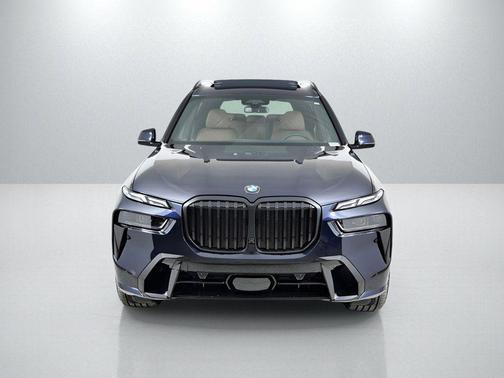 Carbon Black Metallic 2026 BMW X7 xDrive40i