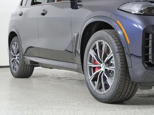 Carbon Black Metallic 2026 BMW X5 PHEV xDrive50e