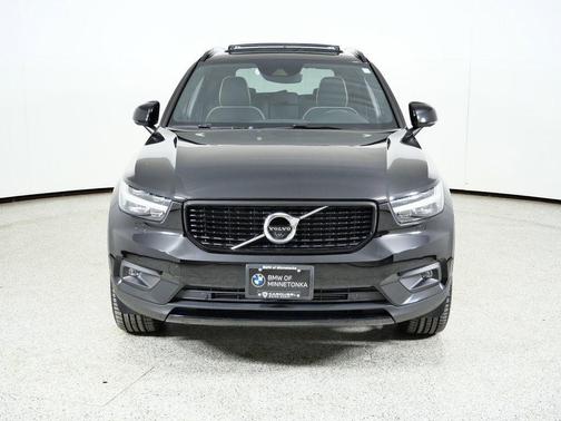 2021 Volvo XC40 T5 R-Design