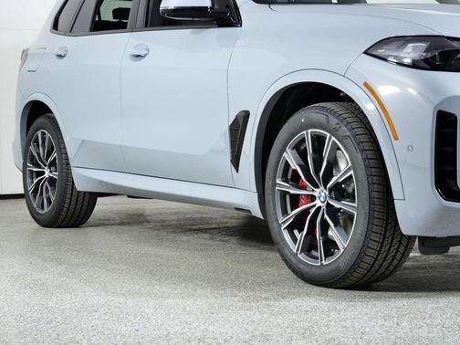 Brooklyn Grey Metallic 2026 BMW X5 xDrive40i