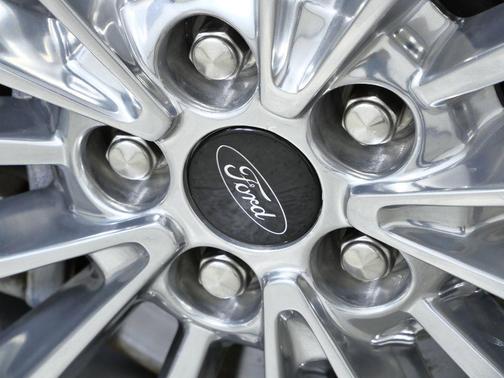 2021 Ford Edge Titanium