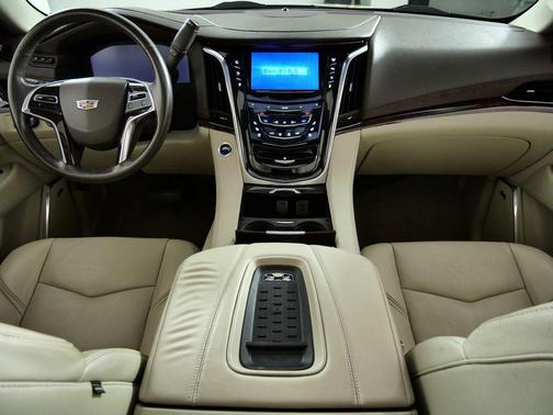 2015 Cadillac Escalade Luxury