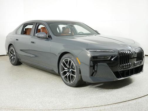 2025 BMW 750e i xDrive