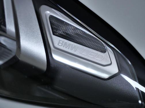 2026 BMW 330 xDrive NA