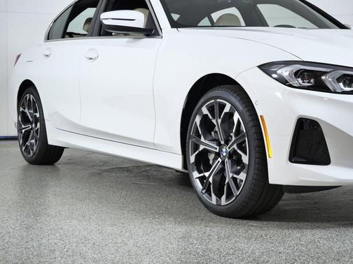 2026 BMW 330 xDrive NA