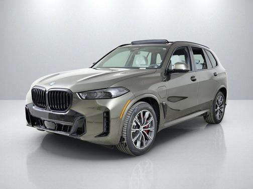 Green Metallic 2026 BMW X5 PHEV xDrive50e