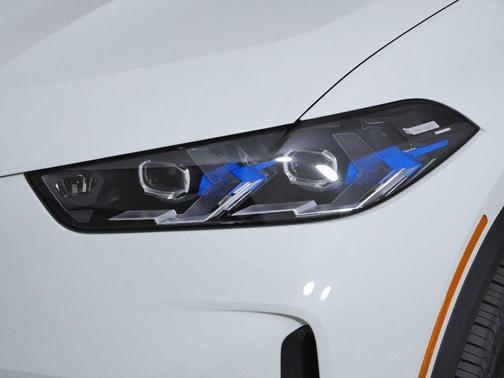 Alpine White 2026 BMW X5 PHEV xDrive50e