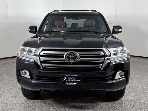 2017 Toyota Land Cruiser Base