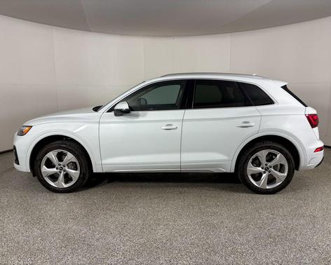 Glacier White Metallic 2021 Audi Q5 45 Premium Plus