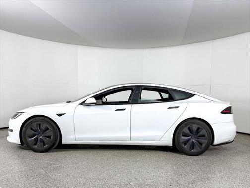 2023 Tesla Model S Standard Range