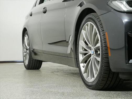 2022 BMW 530 i xDrive