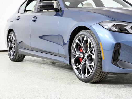 2026 BMW 330 xDrive NA