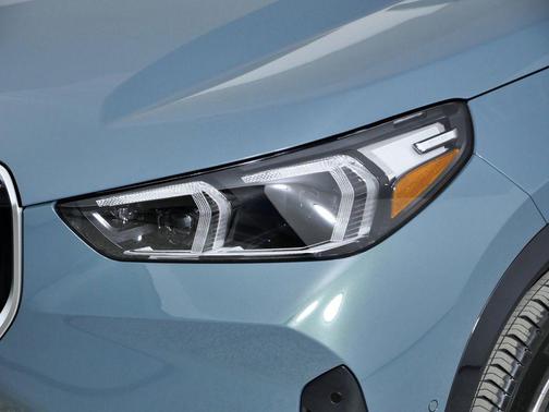 Cape York Green Metallic 2026 BMW X1 xDrive28i