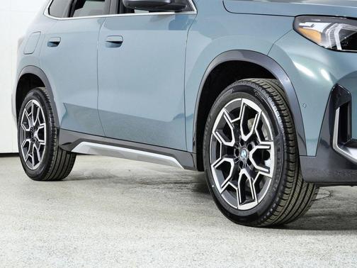 Cape York Green Metallic 2026 BMW X1 xDrive28i