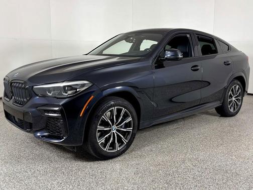 2022 BMW X6 M50i