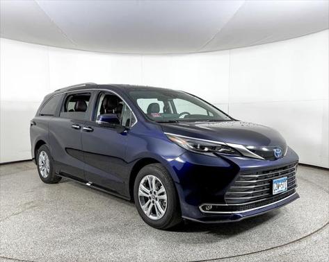 2024 Toyota Sienna Platinum 7 Passenger