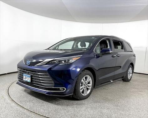 2024 Toyota Sienna Platinum 7 Passenger