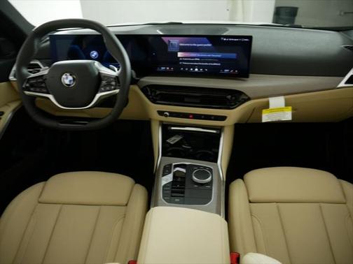2025 BMW 330 i xDrive
