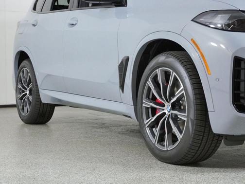 Brooklyn Grey Metallic 2026 BMW X5 xDrive40i