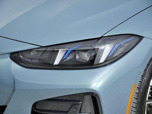 2025 BMW M440 i xDrive