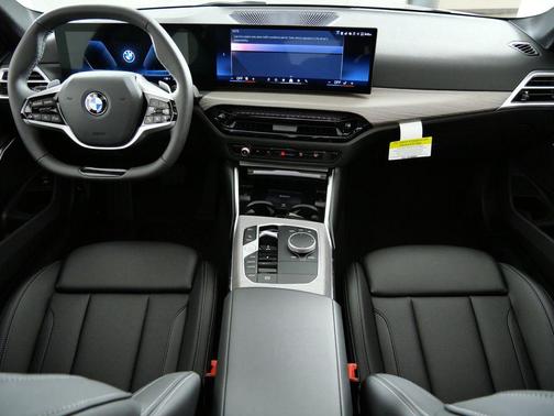 2026 BMW 330 xDrive NA