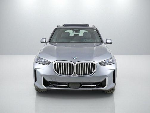 Skyscraper Grey Metallic 2026 BMW X5 xDrive40i