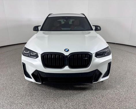 Mineral White Metallic 2023 BMW X3 M40i