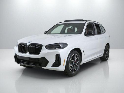 Mineral White Metallic 2023 BMW X3 M40i